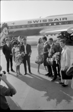 Cliff Richard arriving in Zurich-Kloten, 1965