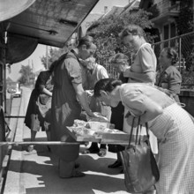 Zurich, Customers shopping in a Migros truck, mobile shop, 1947
