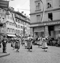 Swiss wrestling festival Lucerne 1948: parade