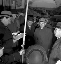 Homicide case Haberthur 1949: Fritz Haberthur (r) with his lawyer Mastronardi