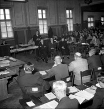 Homicide case Haberthur 1949: final speech of lawyer Mastronardi, in front Fritz and Frieda