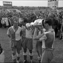 Swiss cup 1955/56, cup final: Young Boys - Grasshopper-Club Zurich. GC players celebrating