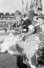 Swiss wrestling festival La Chaux-de-Fonds 1972: champion Roschi