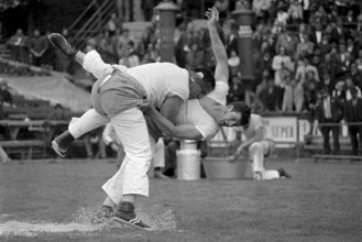Swiss wrestling festival La Chaux-de-Fonds 1972: fight with Meli