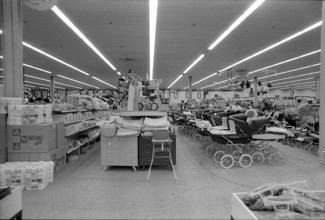 Baby department in the shopping Center Waro, Volketswil 1971