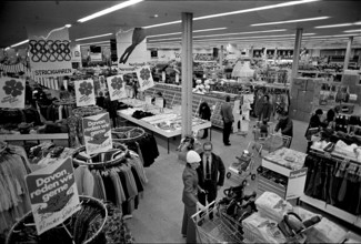 Shopping Center Waro, fashion departement, Volketswil 1972