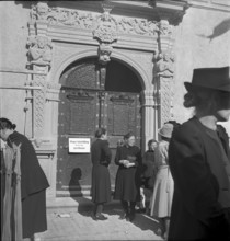 Opening of the Glarus museum in the Freulerpalast, Nafels 1946