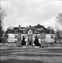 Bottmingen Castle, 1951