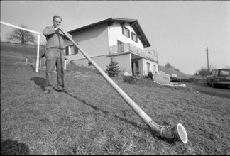 Alphorn-maker Josef Emmenegger, Eich 1973