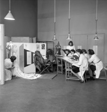 Fashion class at trade school, Zurich 1942