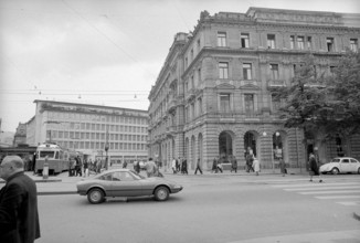 Paradeplatz Zurich with Kreditanstalt and Bankverein, 1972