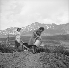 Garden work at school for household in Casoja, 1940