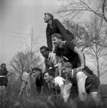 PLay and fun at course for instructors in hiking at youth hostel in Magliaso, 1940