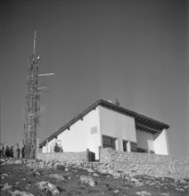 Radiotelephony transmitter antenna, Chasseral 1947