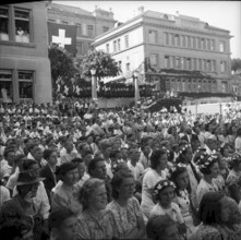 Festival ""the Swiss Confederation"", spectators, Biel 1941