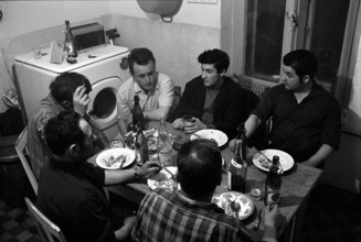 Baden, Foreign workers having lunch together, 1970