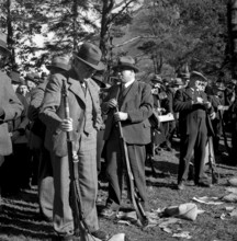 Rutli shooting contest 1939: men competing
