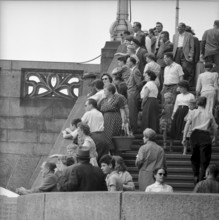 Salvage operation at the ""Birsigtal"", 1958: Zuschauer
