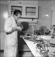 School for chemist in Neuchatel 1951