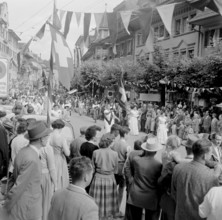 Swiss wrestling festival Thun 1956: parade