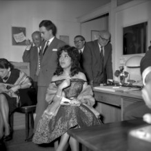 Yvonne Carre singing main part in ""The black pearl"", Bernhard Theatre Zurich 1961