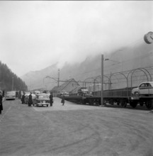 Car Loading before easter in Goschenen, 1957