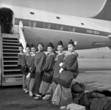 The imperial japanese ballet, arrival at Zurich-Kloten airport 1962