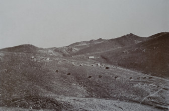 2nd Artillery Division of the 7th Eastern Siberian Artillery Division in position behind a rocky ridge Photo by Captain Pravikov