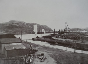 Port Arthur Japanese shelling of the cruiser Bayan Explosion of an 11-inch shell Photograph of Captain Pravikov