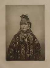 Jewish woman in traditional dress