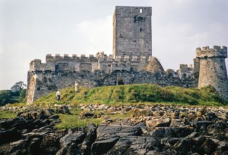 Doe Castle.