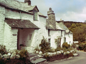 Tinkers Cottage part of historic row of cottages Fore Street.