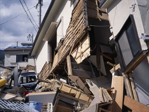 JAPAN, Kobe, Suburban earthquake damage in 1995
