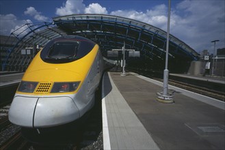 TRANSPORT, Rail, Channel Tunnel, "Eurostar Train at Waterloo Station platform, part view from front