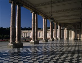 FRANCE, Ile de France, Versailles, Grand Trianon peristyle courtyard
