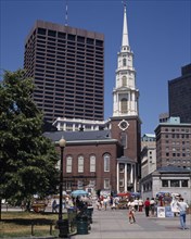 USA, Massachusetts, Boston, Park Street church with its white spire and modern building behind.