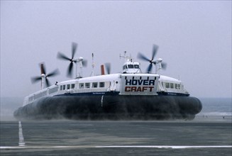 TRANSPORT , Sea, Hovercraft arriving at Calais