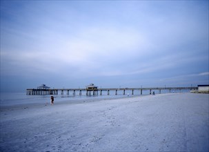 USA, Florida, Fort Myers,  Beach & pier in early morning