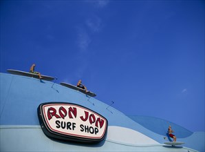 USA, Florida, Fort Lauderdale, Sawgrass Mills Outlet Mall Oasis Ron Jon Surfshop Sign