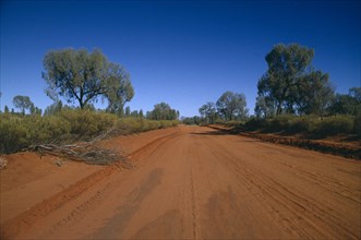 AUSTRALIA, North Territory, Red dirt road in the outback WT 60.31