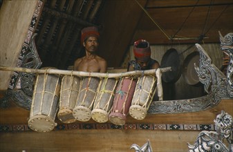 INDONESIA, Sumatra, Lake Toba, Gamelan musicians in Simanindo Batak community on Samosir Island
