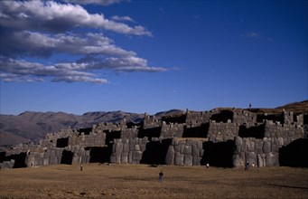 PERU, Cusco, Sacsayhuaman, 15th Century Inca fortress ruins built from enormous bolders with nearby
