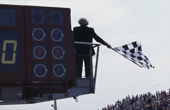 10087674 SPORT Motorsport Motor Racing Le Mans Finish Line with flag
