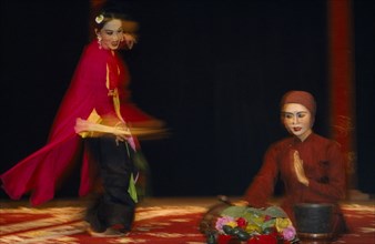 VIETNAM, Hanoi, Two performers on stage of youth theatre