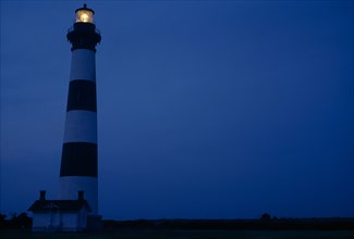 USA, North Carolina, Bodie Island, Lighthouse at night
