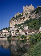 FRANCE, Aquitaine, Dordogne, "Beynac et Cazenac, medieval village and chateau on steep cliff