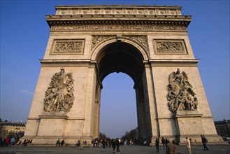 FRANCE, Ile De France, Paris, The Arc De Triomphe