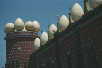 SPAIN, Catalonia, Figueres, Exterior view of the roof of the Dali Museum showing eggs detail on