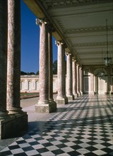 FRANCE, Ile de France, Paris, Versailles.  Columns round open courtyard of the Grand Trianon