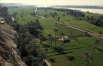 EGYPT, Nile Valley, El Minya, Irrigation canal near El Minya